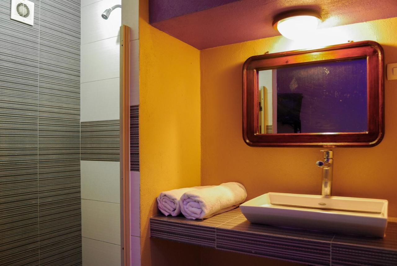 Hotel Oasis Monterrey Bagian luar foto