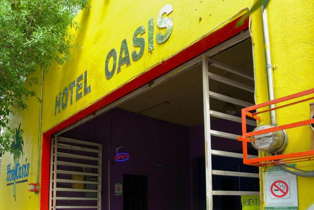 Hotel Oasis Monterrey Bagian luar foto